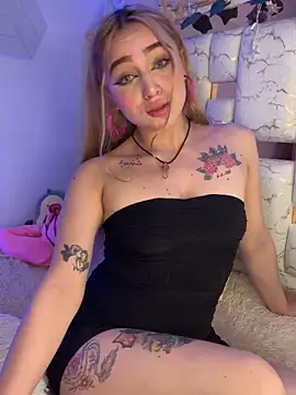 Sara Sophia420 online show from 10-19-25, 10:45