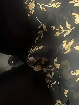 Snapshot of HiddenHoneyLDN chatting on 11-03-25, 11:36 HiddenHoneyLDN online show from 11-03-25, 11:36