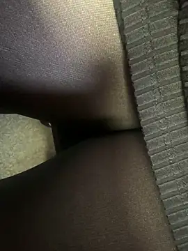 Snapshot of HiddenHoneyLDN chatting on 10-30-25, 10:13 HiddenHoneyLDN online show from 10-30-25, 10:13