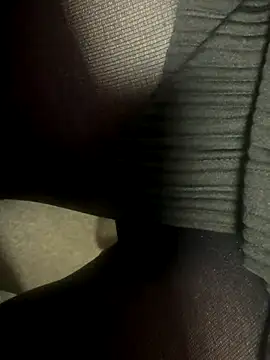 Snapshot of HiddenHoneyLDN chatting on 11-07-25, 11:26 HiddenHoneyLDN online show from 11-07-25, 11:26