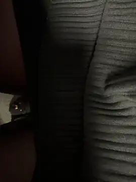 Snapshot of HiddenHoneyLDN chatting on 11-10-25, 10:20 HiddenHoneyLDN online show from 11-10-25, 10:20