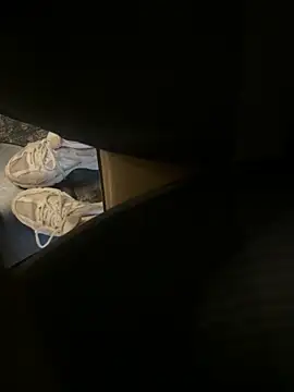 Snapshot of HiddenHoneyLDN chatting on 11-01-25, 03:39 HiddenHoneyLDN online show from 11-01-25, 03:39