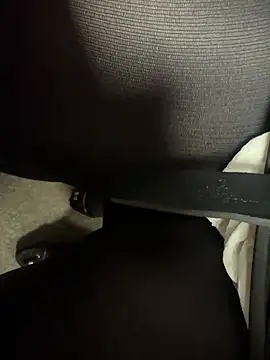 Snapshot of HiddenHoneyLDN chatting on 11-27-25, 10:16 HiddenHoneyLDN online show from 11-27-25, 10:16