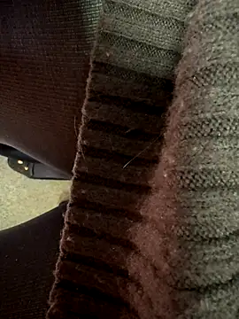 Snapshot of HiddenHoneyLDN chatting on 12-02-25, 10:28 HiddenHoneyLDN online show from 12-02-25, 10:28