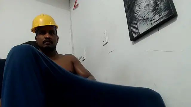 Snapshot of ElCaballeroNegro24 chatting on 06-14-26, 03:19 ElCaballeroNegro24 online show from 06-14-26, 03:19