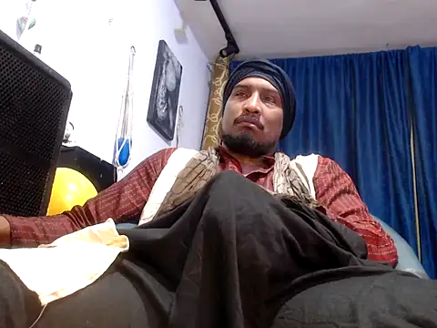 ElCaballeroNegro24 online show from 11-18-25, 05:00