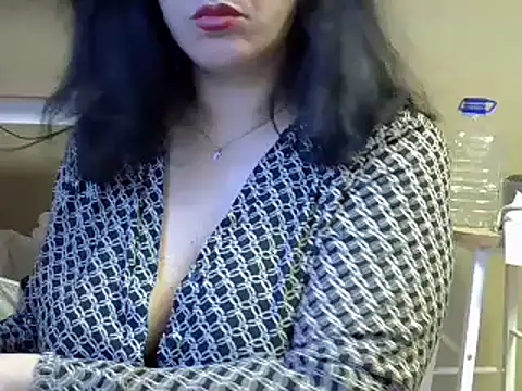 ITALIANASISIXX online show from 12-23-25, 08:13