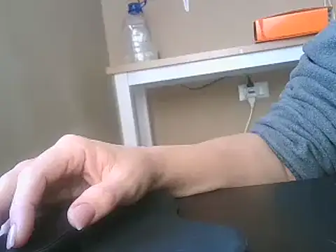 ITALIANASISIXX online show from 11-20-25, 08:15