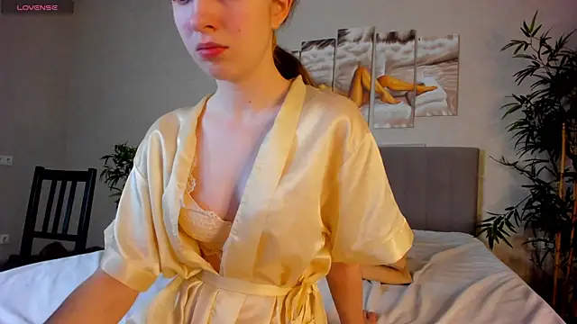 Camilla Kelly online show from 03-16-26, 01:13