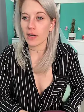 TheRealJessyLey online show from 04-14-26, 09:03