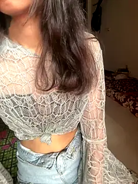 Snapshot of _Maya_zaidi_ chatting on 10-15-25, 09:28  Maya zaidi  online show from 10-15-25, 09:28