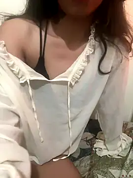 Snapshot of _Maya_zaidi_ chatting on 10-13-25, 07:48  Maya zaidi  online show from 10-13-25, 07:48