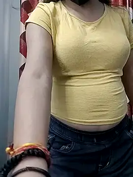 Snapshot of Ruhi_07 chatting on 03-14-26, 04:18 Ruhi 07 online show from 03-14-26, 04:18