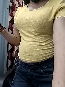 Snapshot of Ruhi_07 chatting on 03-06-26, 05:24 Ruhi 07 online show from 03-06-26, 05:24