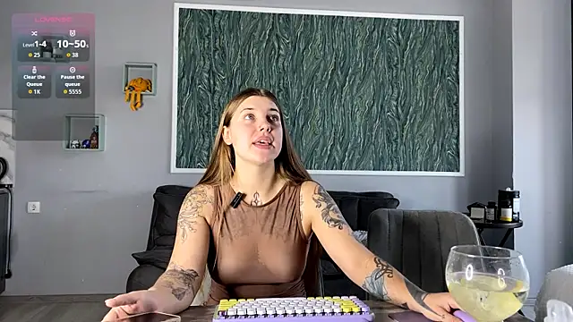 VelvetMiley online show from 07-18-26, 03:15