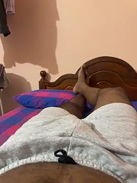 creepy7boy online show from 09-09-25, 06:39