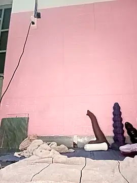 Snapshot of Rose_194 chatting on 10-26-25, 03:01 Rose 194 online show from 10-26-25, 03:01