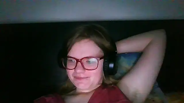 Moonolighta online show from 10-10-25, 06:47