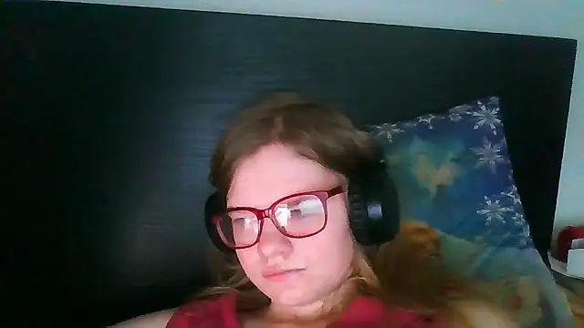 Moonolighta online show from 11-06-25, 09:24