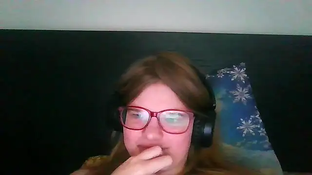 Moonolighta online show from 10-07-25, 07:42