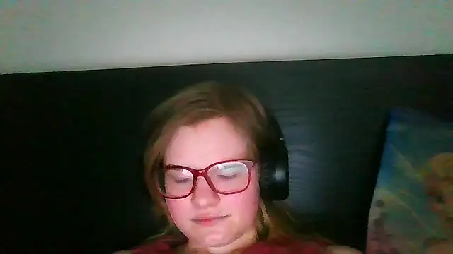 Moonolighta online show from 09-25-25, 12:11