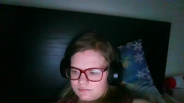 Moonolighta online show from 11-02-25, 07:24