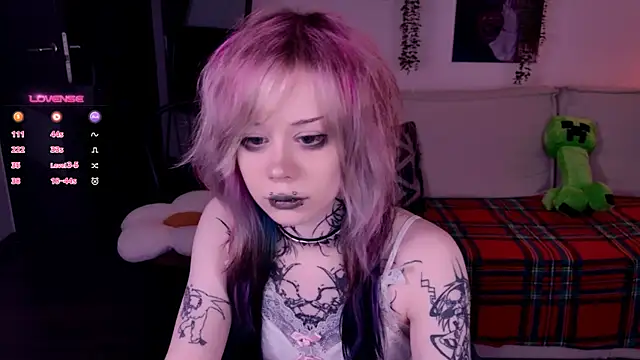 Lollyshy online show from 11-15-25, 10:41