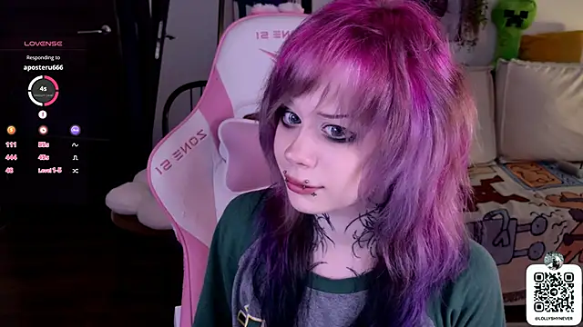Snapshot of Lollyshy chatting on 09-13-25, 01:11 Lollyshy online show from 09-13-25, 01:11