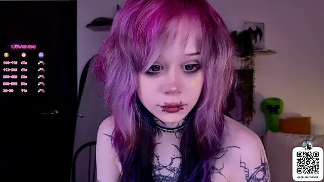 Snapshot of Lollyshy chatting on 09-15-25, 12:05 Lollyshy online show from 09-15-25, 12:05