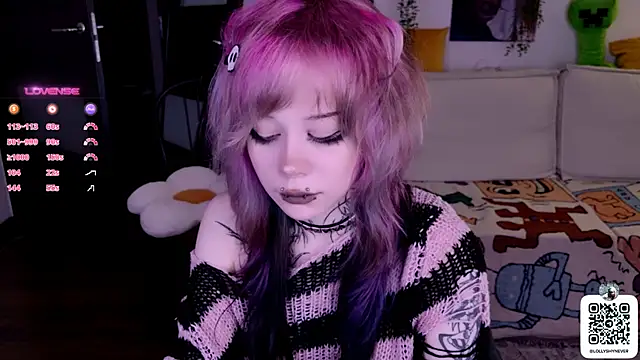 Snapshot of Lollyshy chatting on 10-14-25, 11:11 Lollyshy online show from 10-14-25, 11:11
