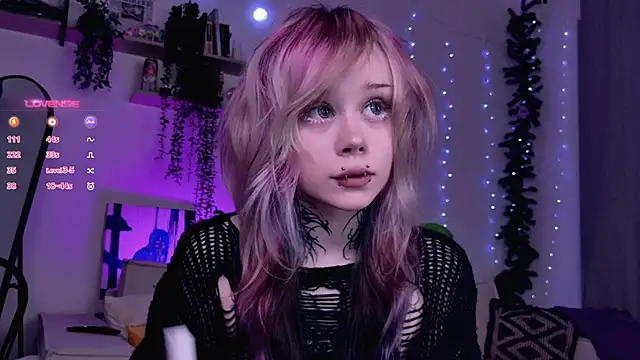 Lollyshy online show from 12-20-25, 10:07