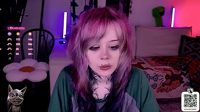 Snapshot of Lollyshy chatting on 10-23-25, 10:58 Lollyshy online show from 10-23-25, 10:58