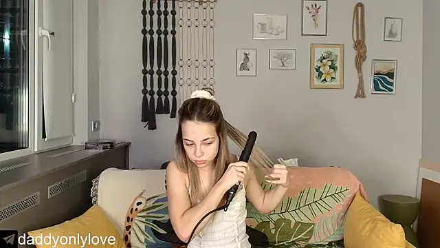 daddyonlyloveme online show from 11-17-25, 09:19