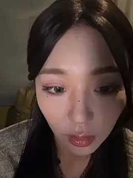 jiajia L online show from 03-26-26, 10:57