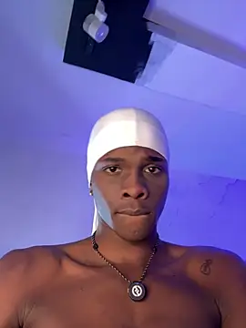 Brycce santos online show from 12-22-25, 05:13