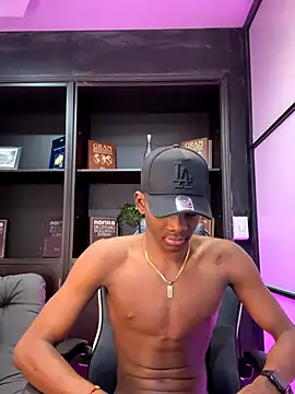 Brycce santos online show from 10-27-25, 02:18