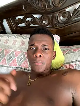 Brycce santos online show from 09-29-25, 04:01