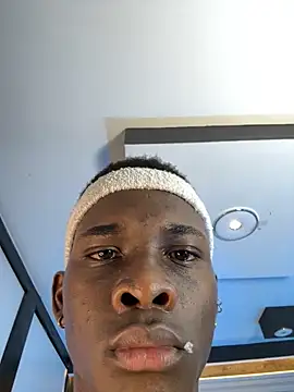 Brycce santos online show from 10-25-25, 04:07