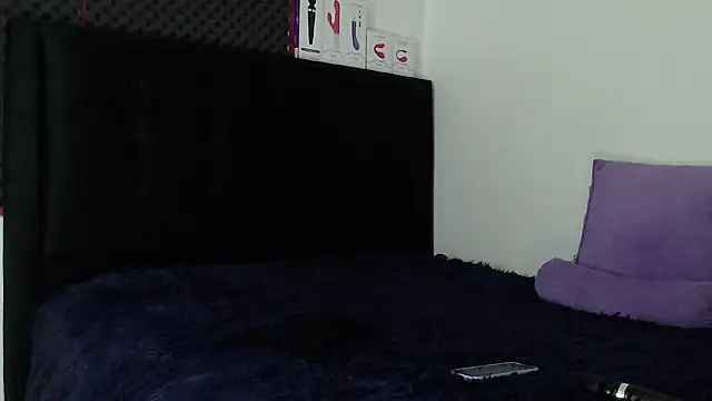 Snapshot of karlamoon23 chatting on 11-05-25, 09:40 karlamoon23 online show from 11-05-25, 09:40