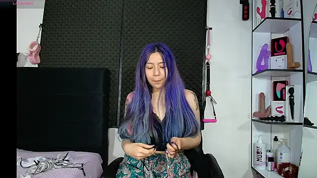 karlamoon23 online show from 03-16-26, 08:33