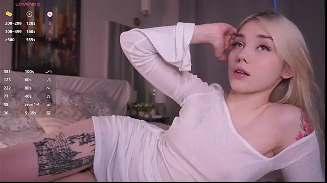 LilianBenskin online show from 12-20-25, 06:27