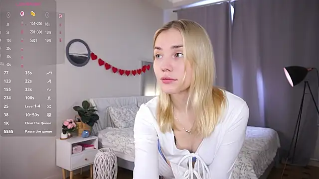 Snapshot of LilianBenskin chatting on 03-04-26, 06:21 LilianBenskin online show from 03-04-26, 06:21