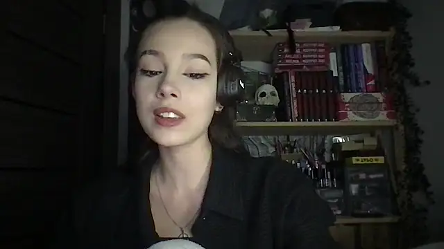 Yuna5343 online show from 04-18-26, 08:20