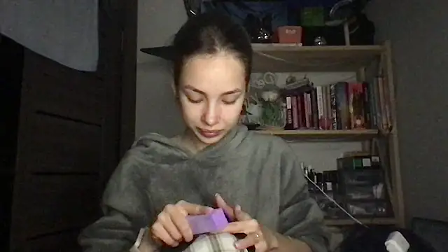 Yuna5343 online show from 10-02-25, 07:17