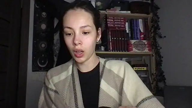 Snapshot of Yuna5343 chatting on 05-08-26, 08:01 Yuna5343 online show from 05-08-26, 08:01