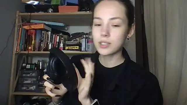 Yuna5343 online show from 12-15-25, 08:14