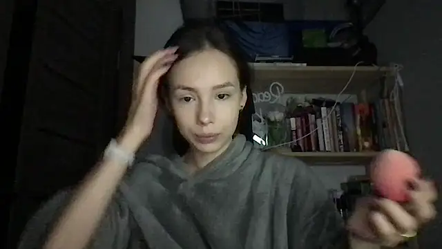 Yuna5343 online show from 10-15-25, 08:17