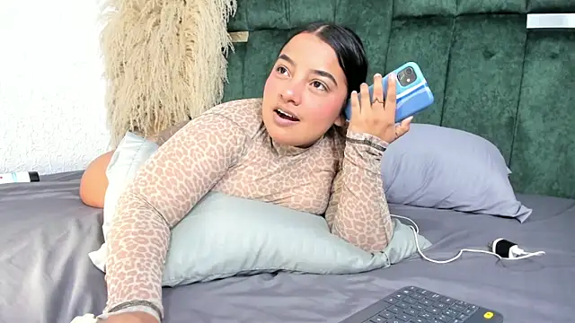 Chloe jackson25 online show from 07-12-26, 07:04