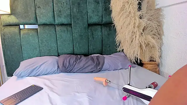 Chloe jackson25 online show from 02-19-26, 06:38