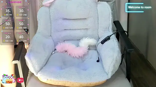 LINLIN-2025 online show from 11-25-25, 02:39